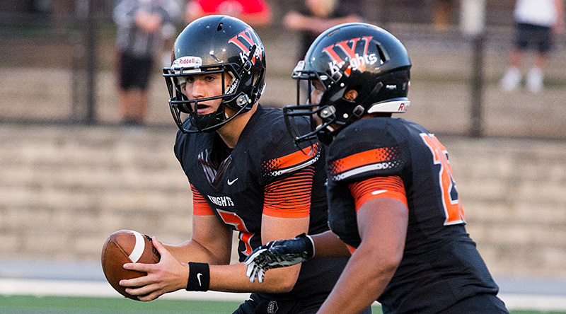 Matt Sacia handing off